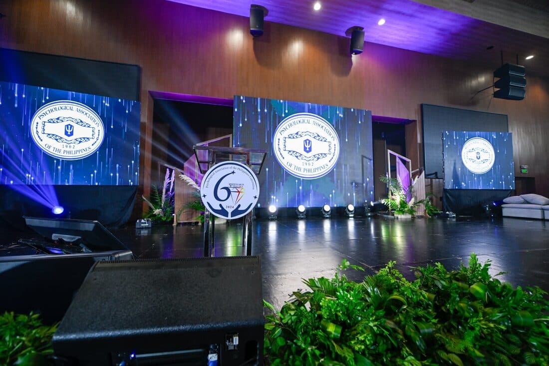 The convention stage before the session opens