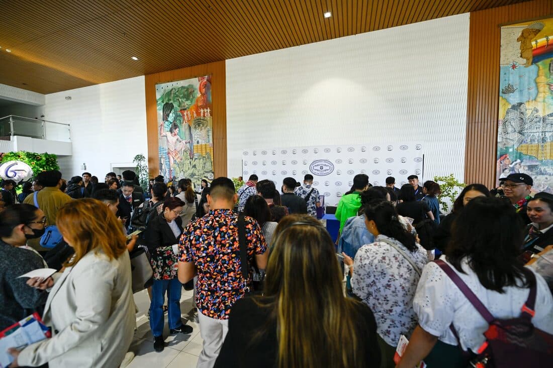 Delegates queueing to register