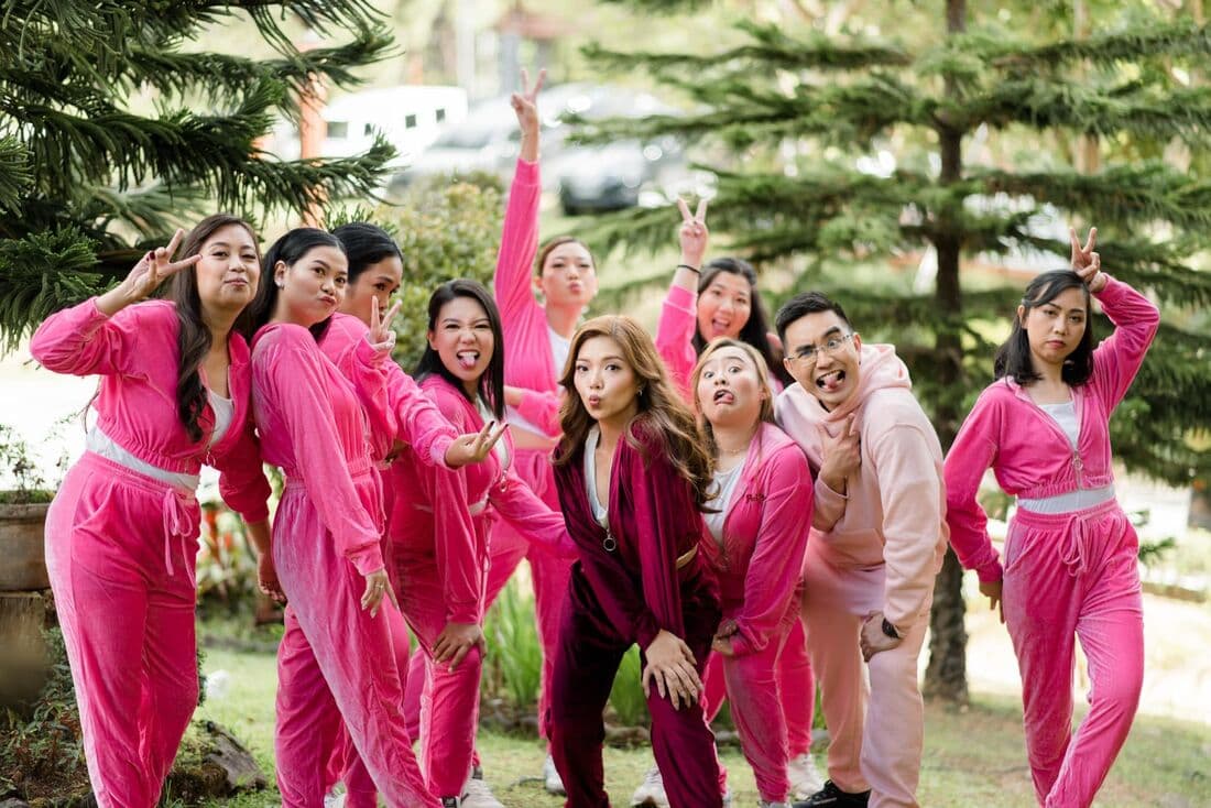 The debutante's court in pink