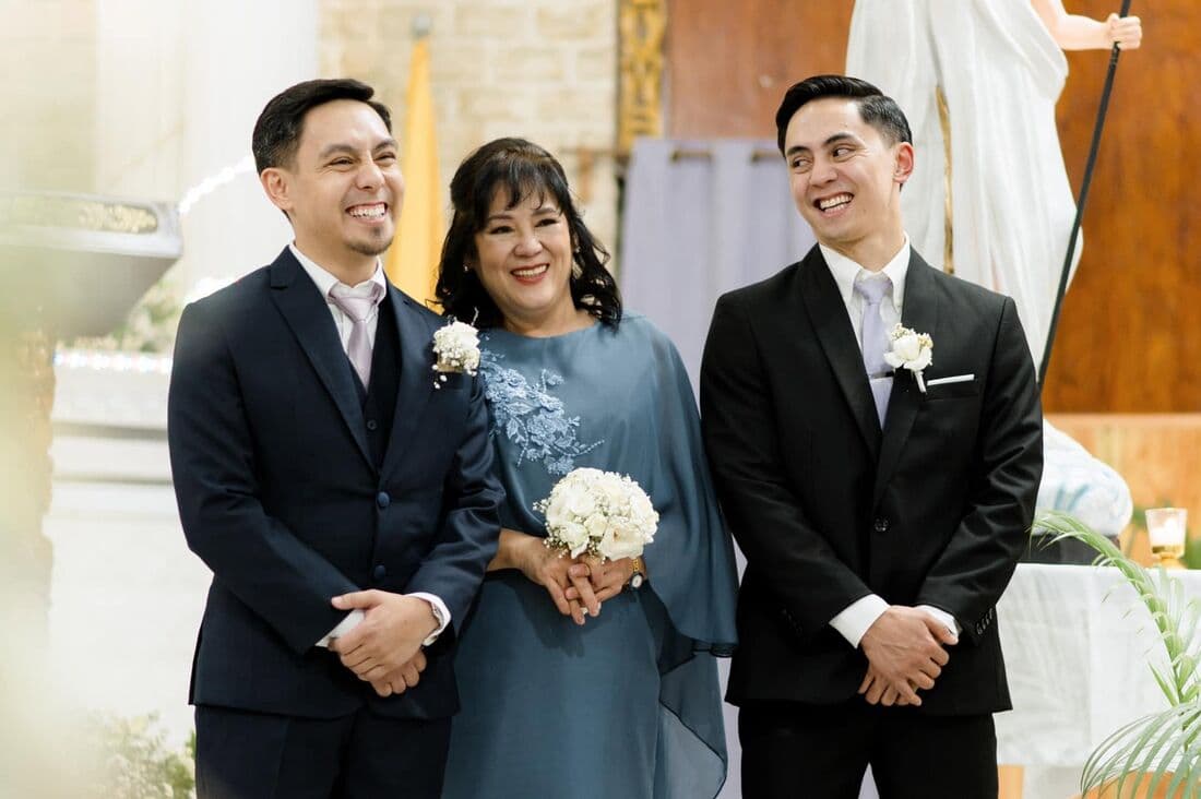 A groom with his parents