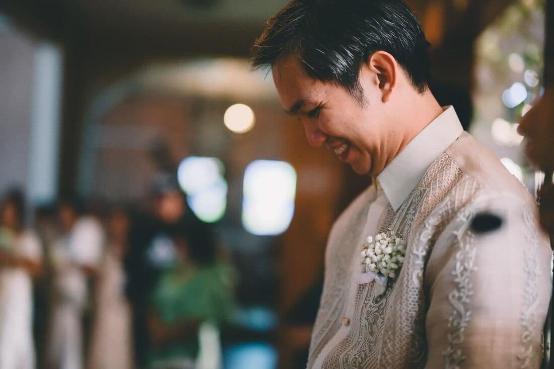 A groom in an embroidered barong