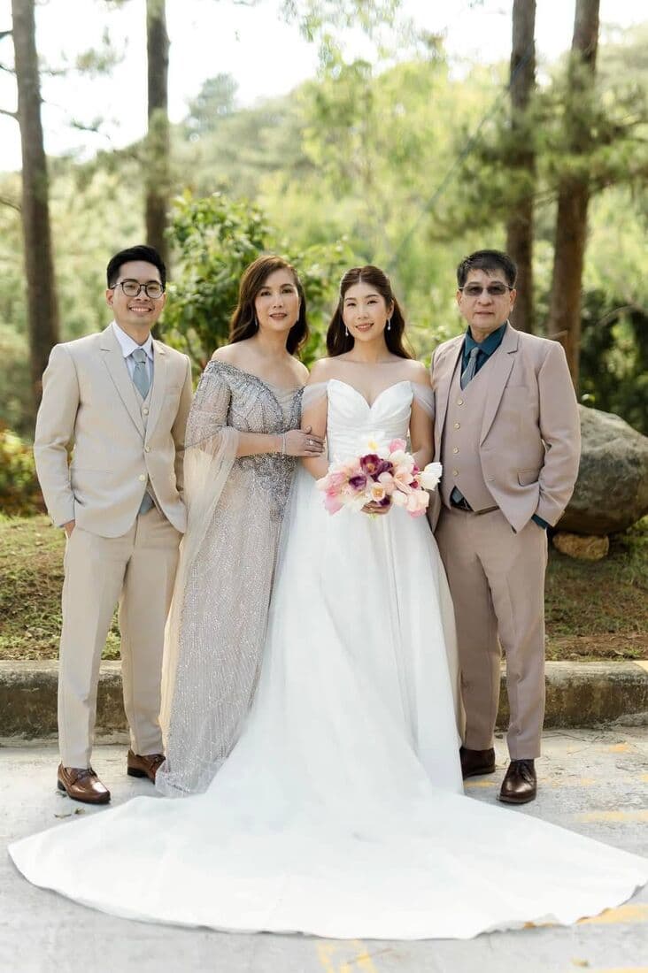 The bridal party among the pines